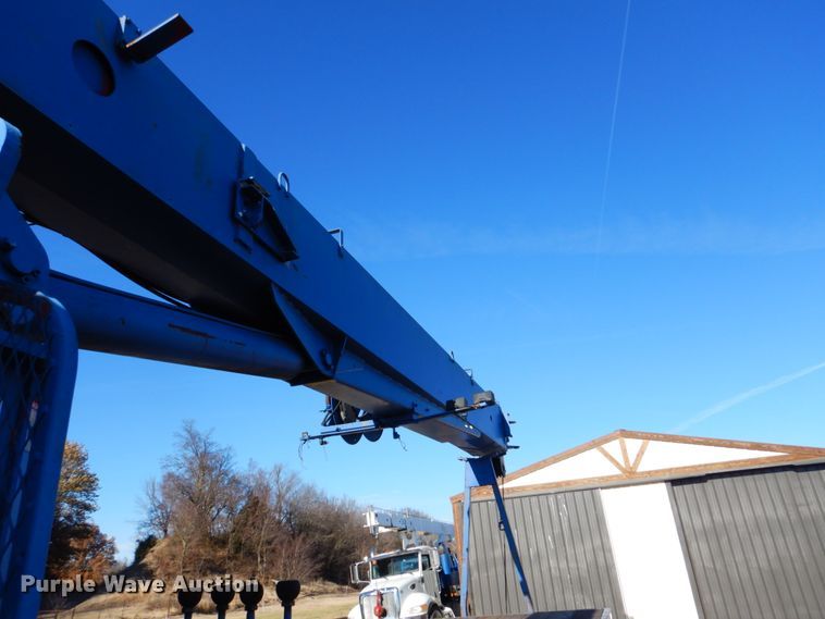 image for item FF9131 1996 International 2574 crane truck