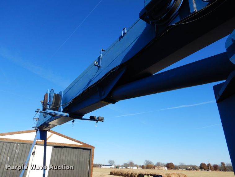 image for item FF9131 1996 International 2574 crane truck