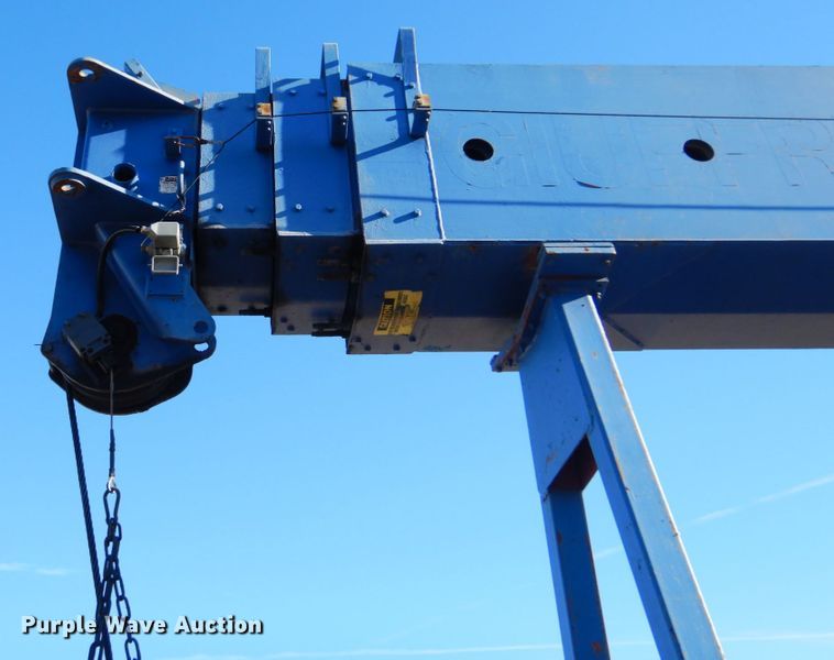 image for item FF9131 1996 International 2574 crane truck