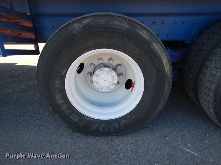 image for item FF9131 1996 International 2574 crane truck