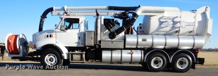 image for item FF9132 2005 Sterling L-Line vacuum truck