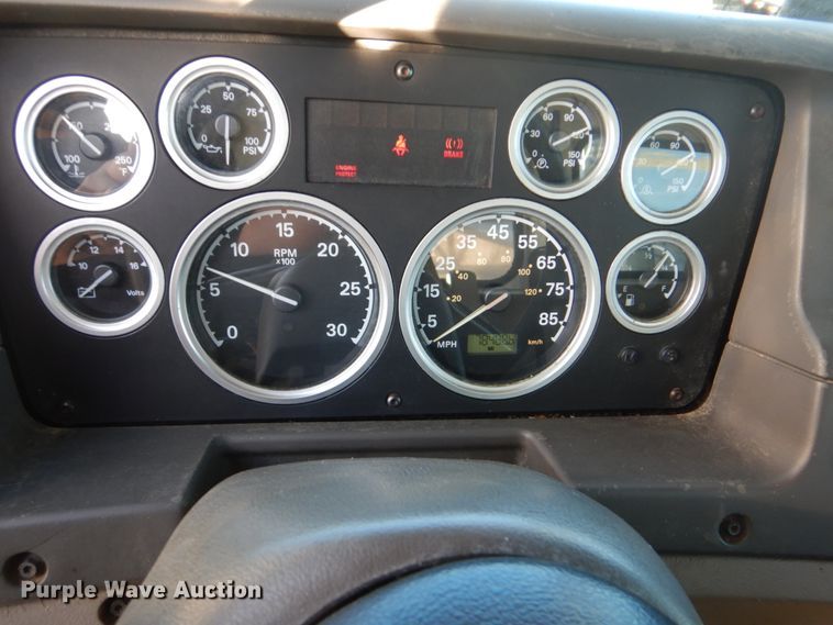 image for item FF9132 2005 Sterling L-Line vacuum truck