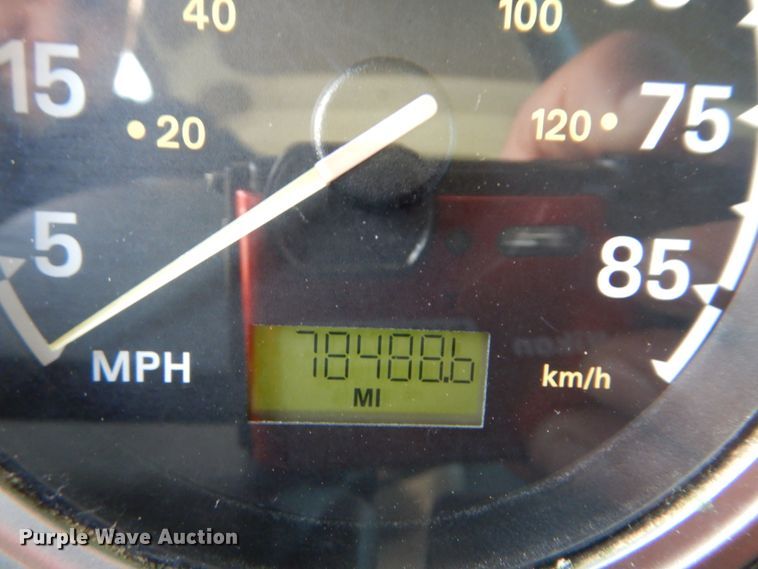 image for item FF9132 2005 Sterling L-Line vacuum truck