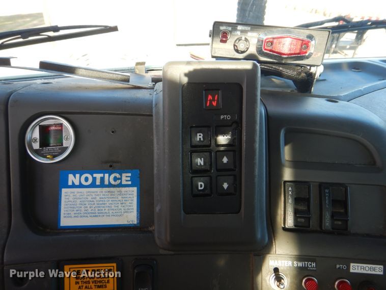 image for item FF9132 2005 Sterling L-Line vacuum truck