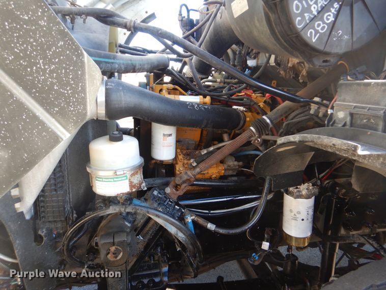 image for item FF9132 2005 Sterling L-Line vacuum truck