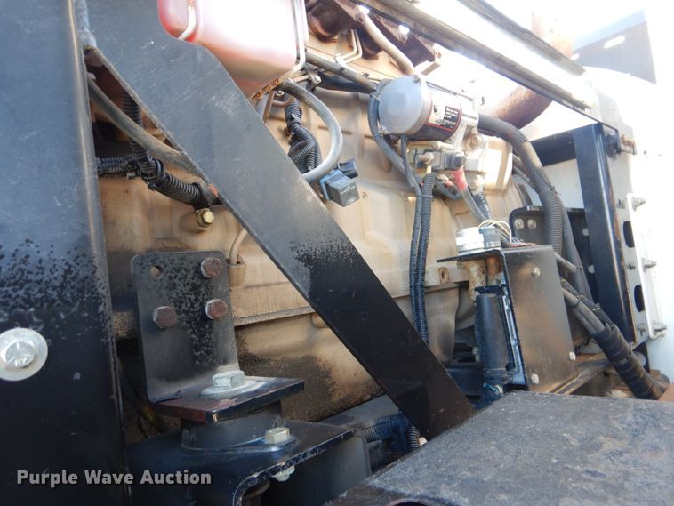 image for item FF9132 2005 Sterling L-Line vacuum truck