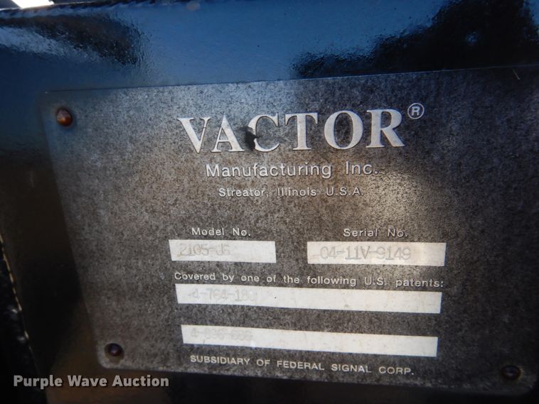 image for item FF9132 2005 Sterling L-Line vacuum truck