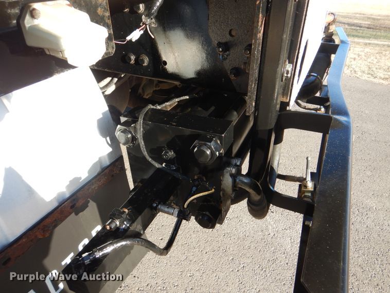 image for item FF9132 2005 Sterling L-Line vacuum truck