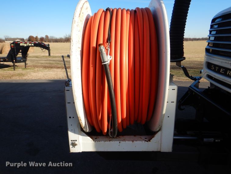 image for item FF9132 2005 Sterling L-Line vacuum truck