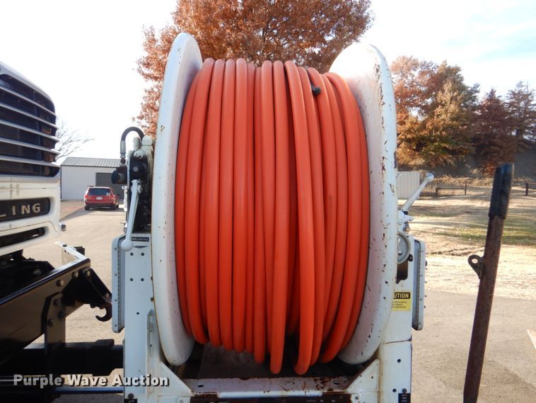 image for item FF9132 2005 Sterling L-Line vacuum truck