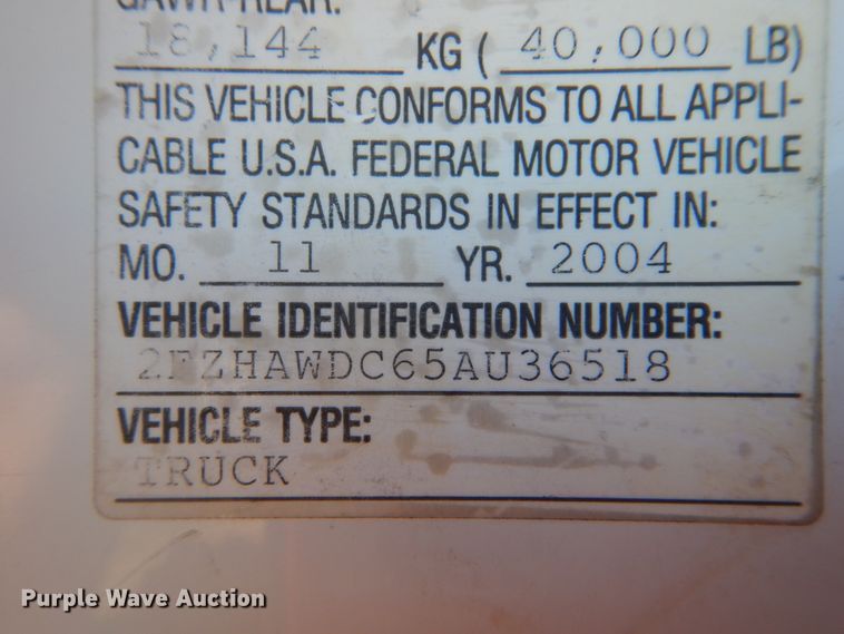 image for item FF9132 2005 Sterling L-Line vacuum truck