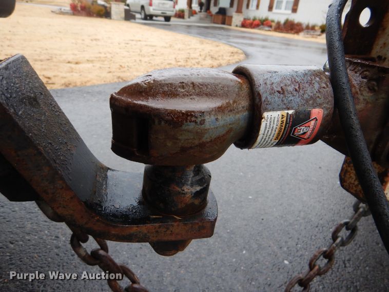 image for item FF9147 2003 SDP EZH3P22H mini digger derrick