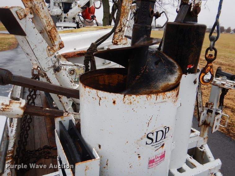 image for item FF9147 2003 SDP EZH3P22H mini digger derrick