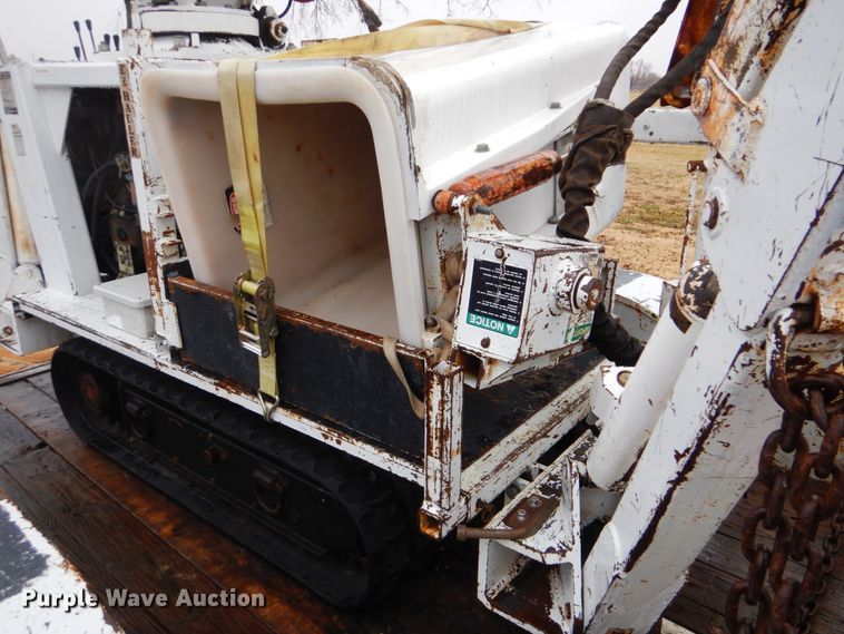 image for item FF9147 2003 SDP EZH3P22H mini digger derrick