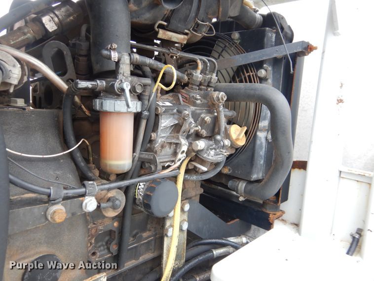 image for item FF9147 2003 SDP EZH3P22H mini digger derrick