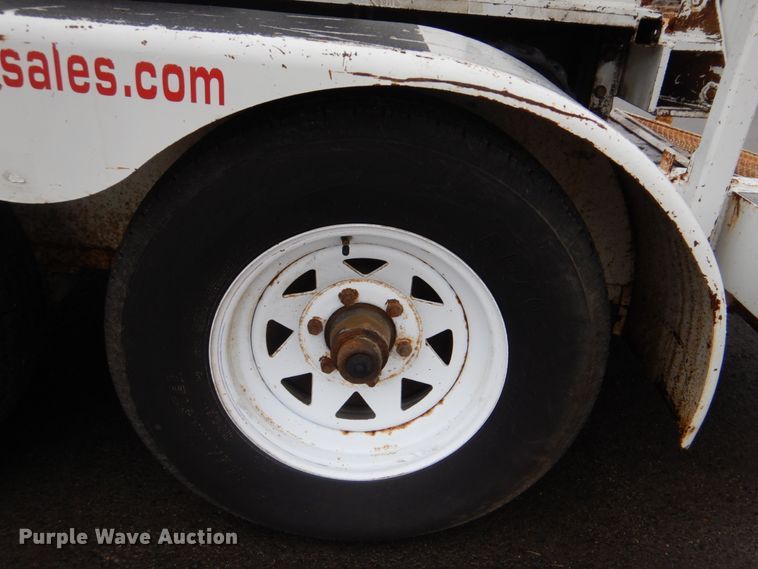 image for item FF9147 2003 SDP EZH3P22H mini digger derrick