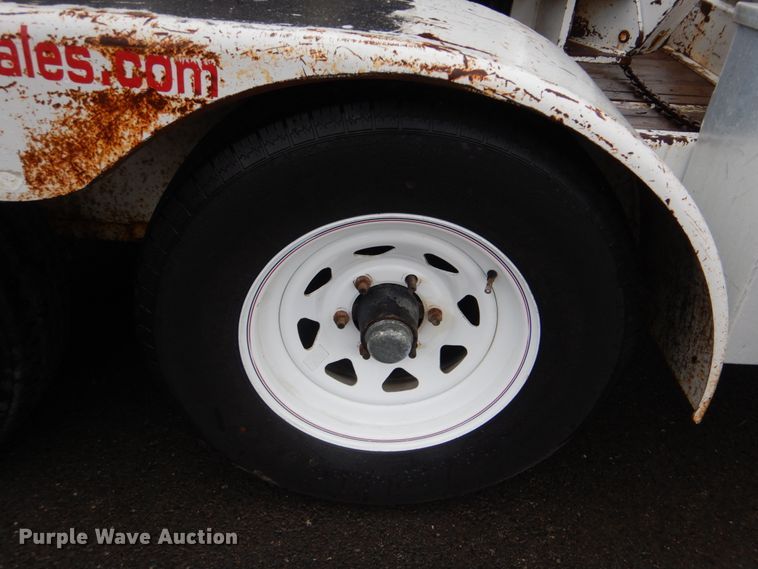 image for item FF9147 2003 SDP EZH3P22H mini digger derrick