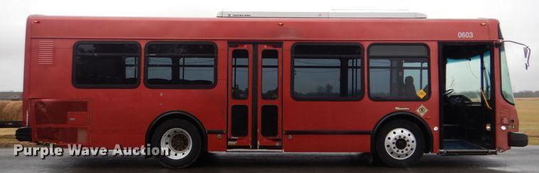 image for item FF9151 2006 El Dorado EZ Rider II coach bus