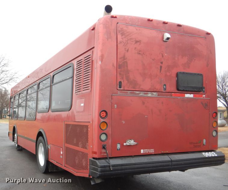 image for item FF9151 2006 El Dorado EZ Rider II coach bus