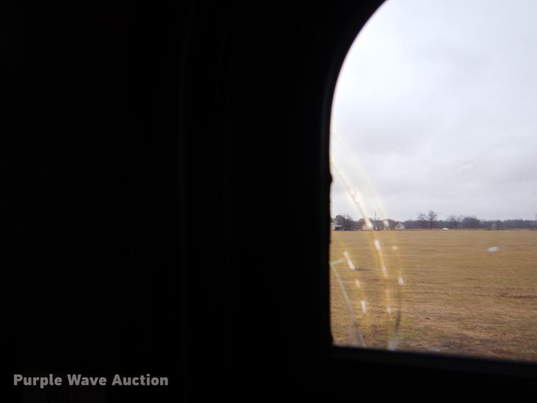 image for item FF9151 2006 El Dorado EZ Rider II coach bus