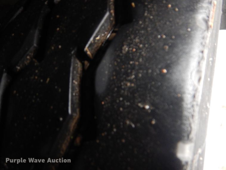 image for item FF9151 2006 El Dorado EZ Rider II coach bus