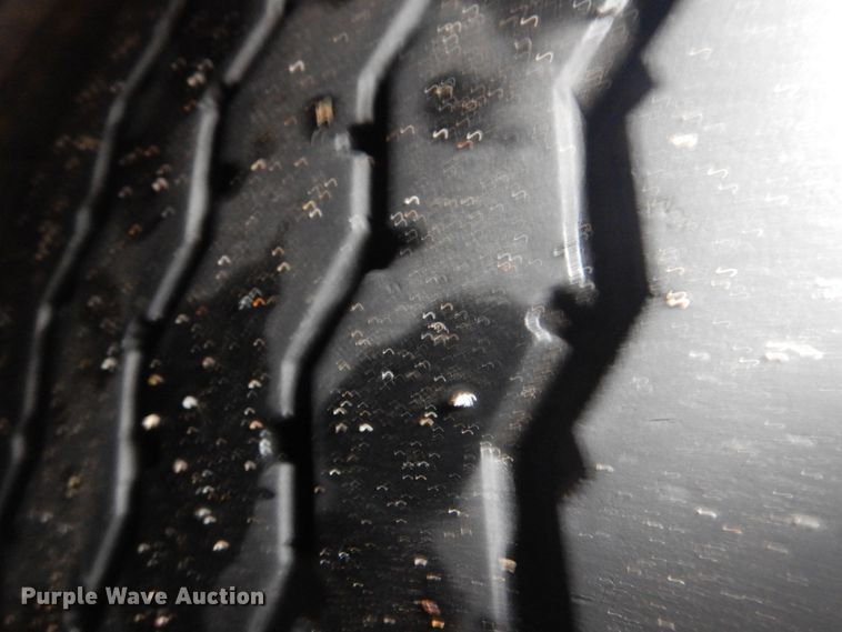 image for item FF9151 2006 El Dorado EZ Rider II coach bus