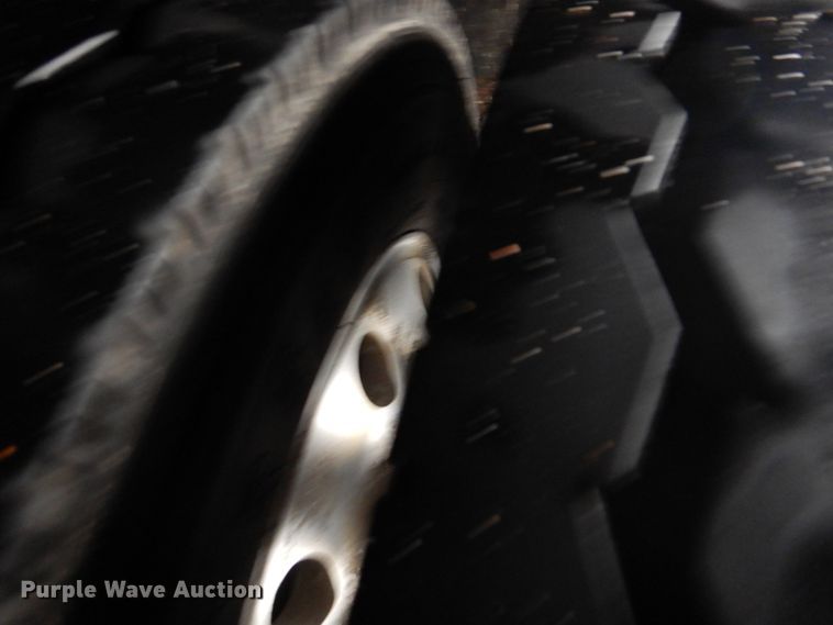 image for item FF9151 2006 El Dorado EZ Rider II coach bus