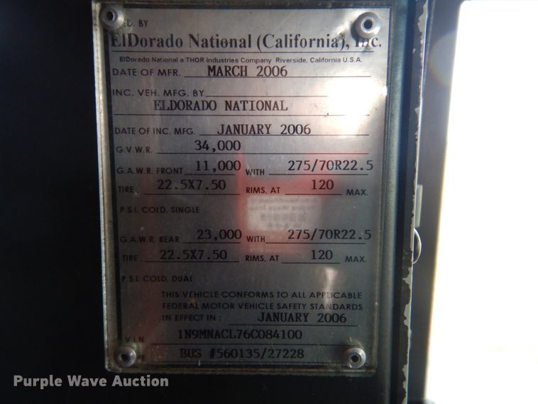 image for item FF9151 2006 El Dorado EZ Rider II coach bus