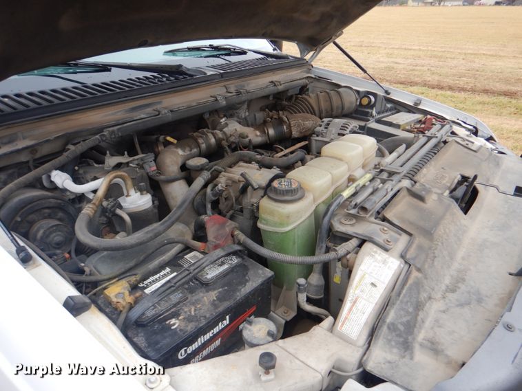 image for item FF9164 2000 Ford F350 Super Duty Crew Cab utility bed pickup truck