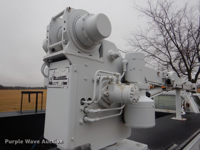 image for item FF9164 2000 Ford F350 Super Duty Crew Cab utility bed pickup truck