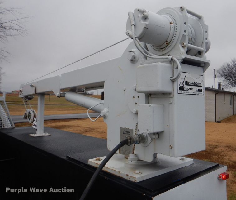 image for item FF9164 2000 Ford F350 Super Duty Crew Cab utility bed pickup truck