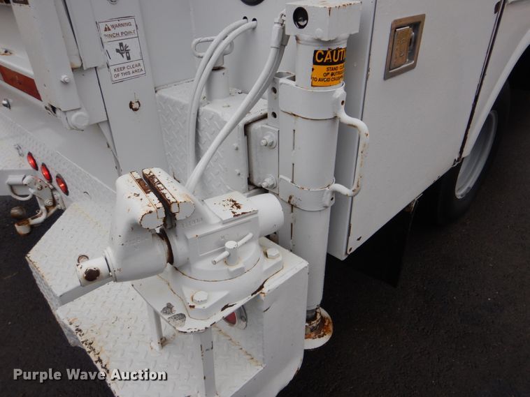 image for item FF9164 2000 Ford F350 Super Duty Crew Cab utility bed pickup truck