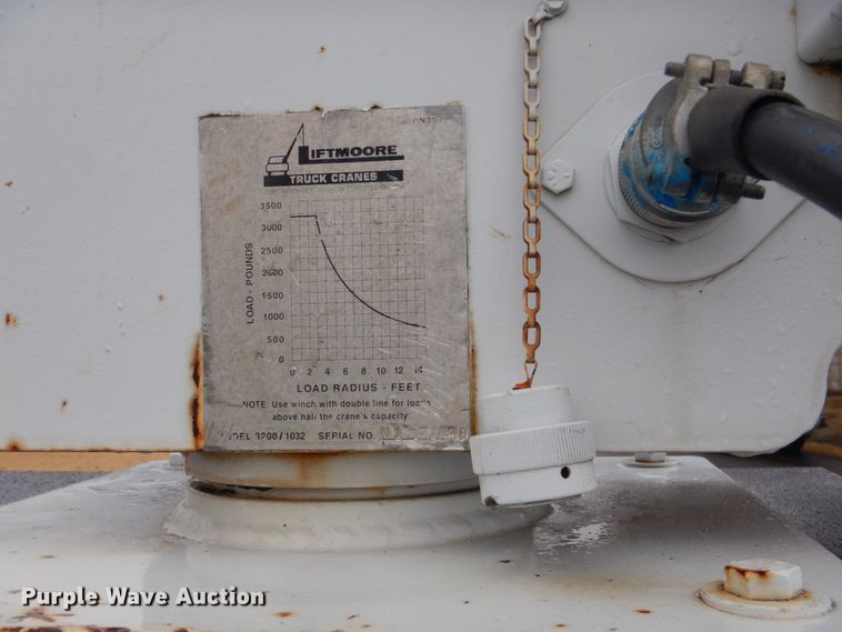 image for item FF9164 2000 Ford F350 Super Duty Crew Cab utility bed pickup truck