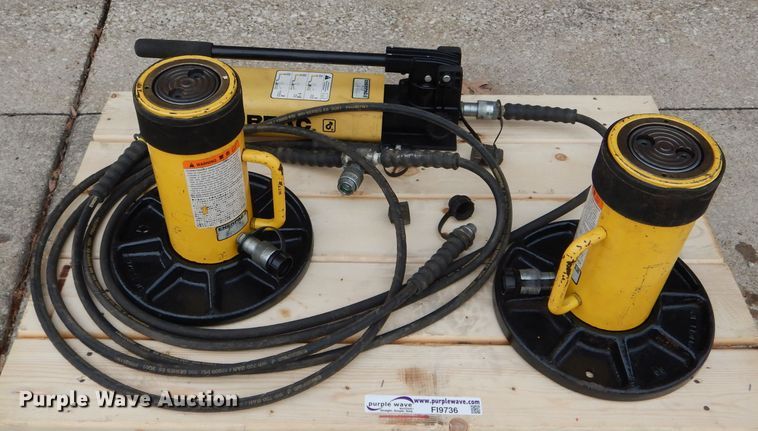 image for item FI9736 Enerpac P802 port-a-power