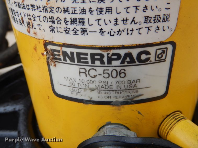 image for item FI9736 Enerpac P802 port-a-power