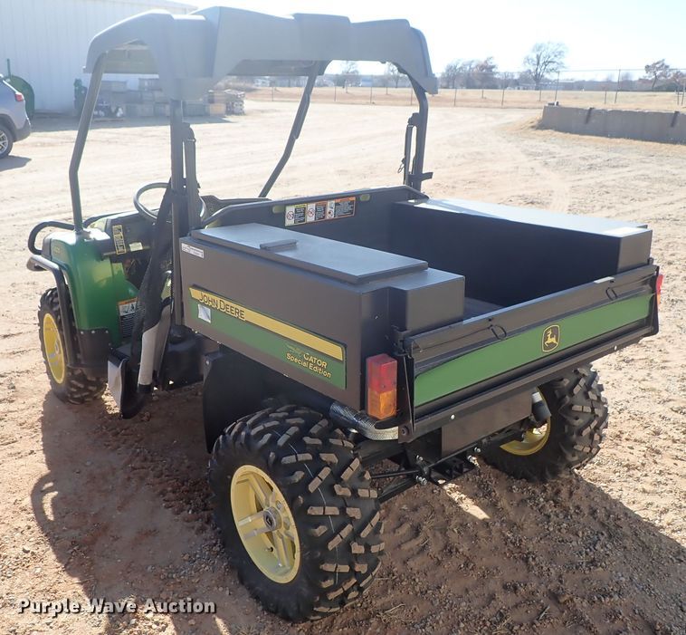 image for item FK9553 2016 John Deere 825i Gator utility vehicle