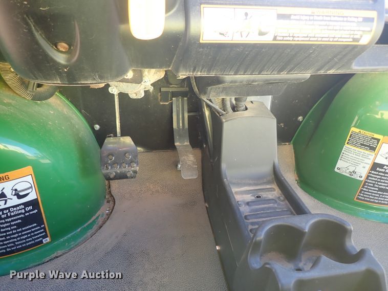 image for item FK9553 2016 John Deere 825i Gator utility vehicle