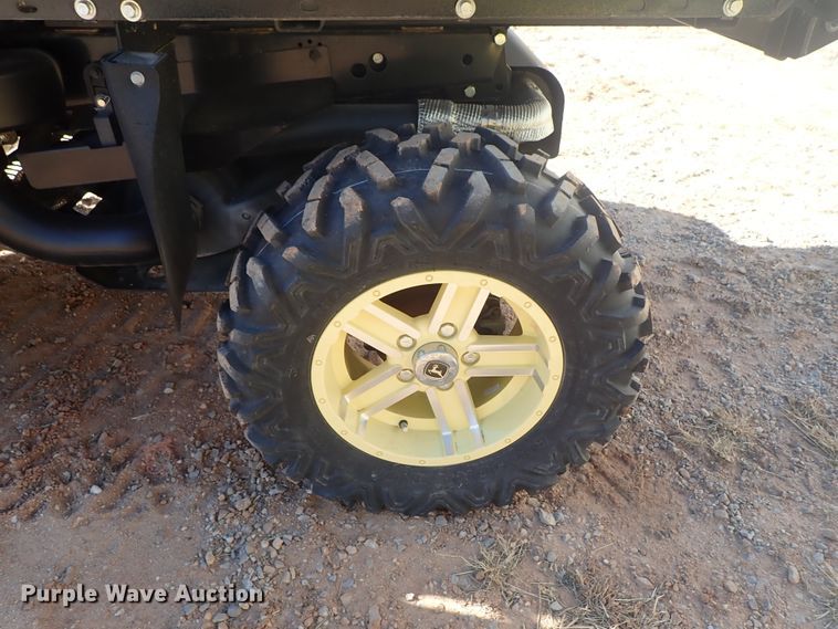 image for item FK9553 2016 John Deere 825i Gator utility vehicle