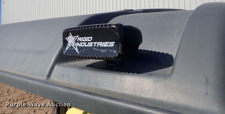 image for item FK9553 2016 John Deere 825i Gator utility vehicle