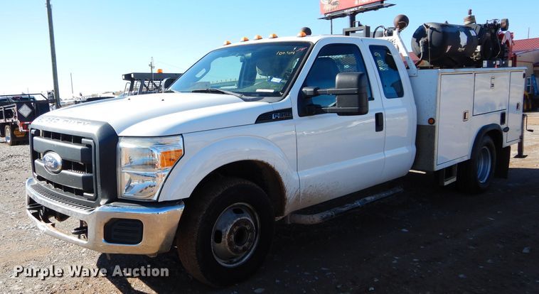 image for item FK9965 2011 Ford F350 Super Duty SuperCab pickup truck cab and chassis