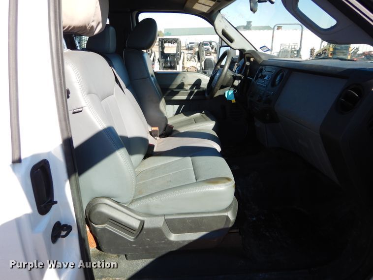 image for item FK9965 2011 Ford F350 Super Duty SuperCab pickup truck cab and chassis