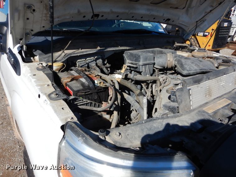 image for item FK9965 2011 Ford F350 Super Duty SuperCab pickup truck cab and chassis