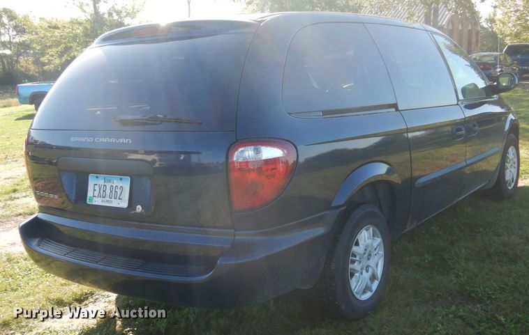 image for item FU9706 2004 Dodge Grand Caravan van