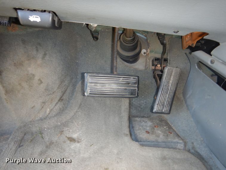 image for item FU9706 2004 Dodge Grand Caravan van