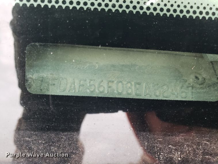 image for item FW9545 2003 Ford F550 utility truck with crane