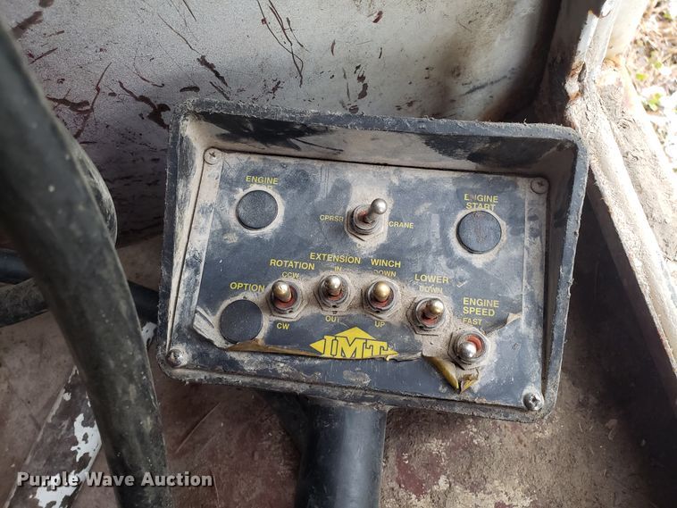 image for item FW9545 2003 Ford F550 utility truck with crane