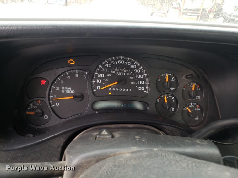 image for item FW9562 2006 Chevrolet Silverado 2500 utility bed pickup truck