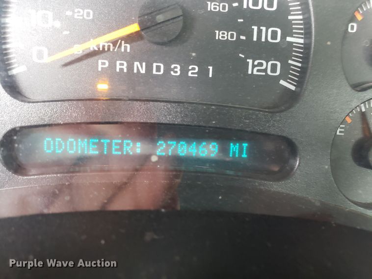 image for item FW9562 2006 Chevrolet Silverado 2500 utility bed pickup truck