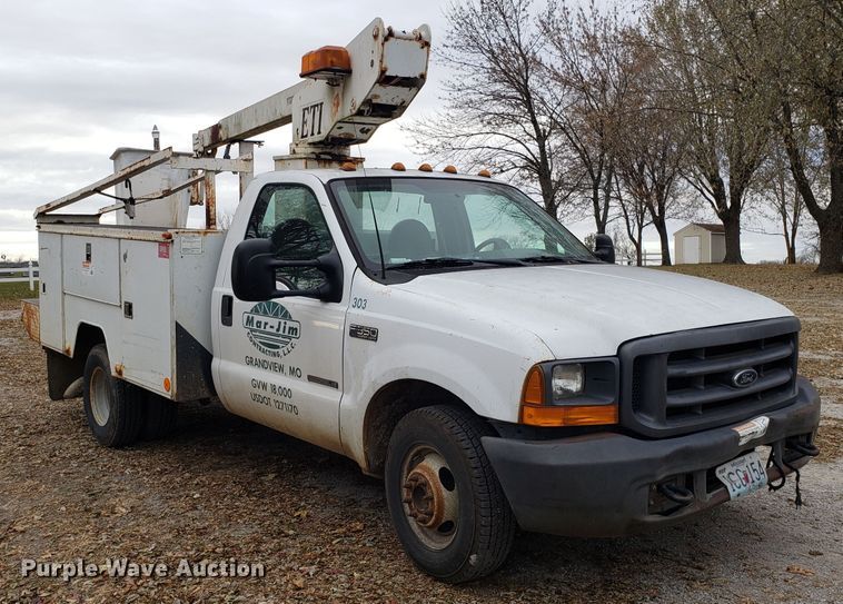 image for item FW9566 2000 Ford F350 Super Duty bucket truck