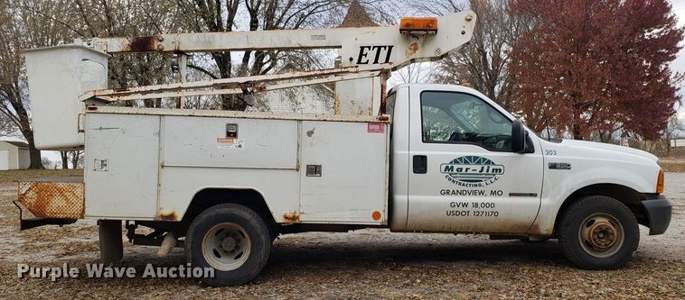 image for item FW9566 2000 Ford F350 Super Duty bucket truck